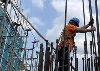 香港工地女工日赚2千 4年还清170万外债