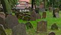 比利时85个犹太坟墓遭破坏 当地警方现已对此展开调查