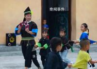 失去课间的孩子们在厕所社交 学生的闲暇活动遭到了严格限制