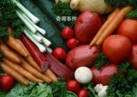 多地蔬菜低价贱卖无人采收 有的农民直接翻地
