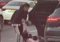 将妻儿拖出保时捷的男子称非常后悔 引起了众多网友的关注