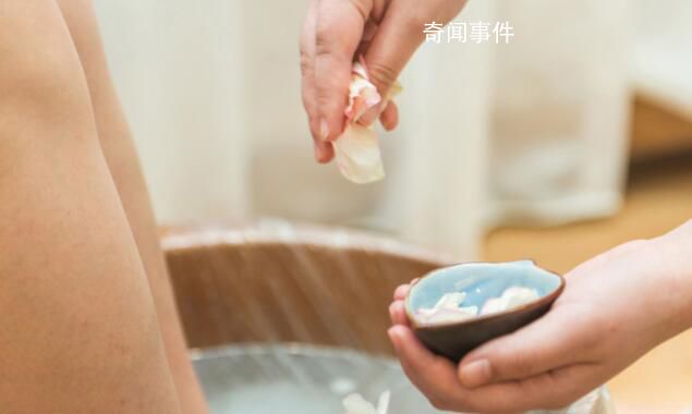 脆皮年轻人整顿足疗推拿店 大学生爱上新潮足疗按摩