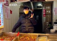 流量褪去的淄博“鸭头小哥” 未来什么都有可能