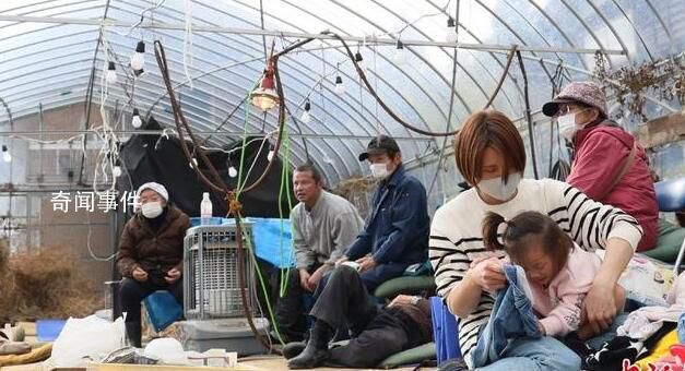 日本强震重灾区大量建筑倒塌