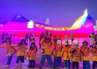 漠河文旅燃放烟花迎接小砂糖橘们