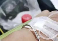 大学生感染“全家桶” 咳到肌肉拉伤