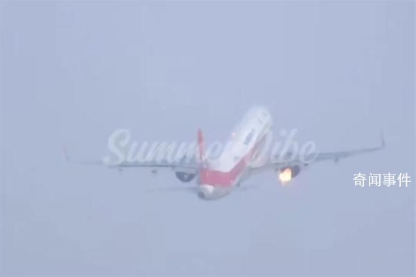 川航一客机发动机空中喷火盘旋2小时 未接到旅客受伤的通知