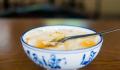 东北有早餐摊一天卖出50碗甜豆腐脑