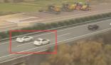 网友乘高铁看高速堵车 究竟为啥堵车呢